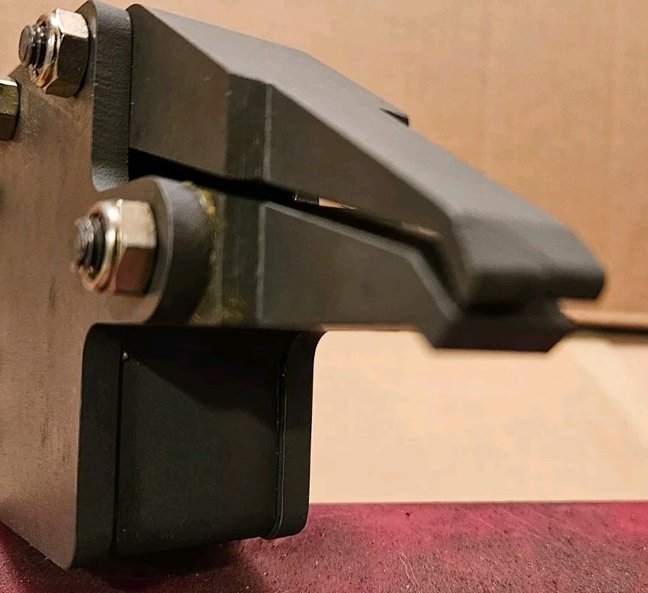NEW, Taiyo Parker KPC5-10FA2 KPC Pinching Clamp, 0.3MPa Max. Pressure