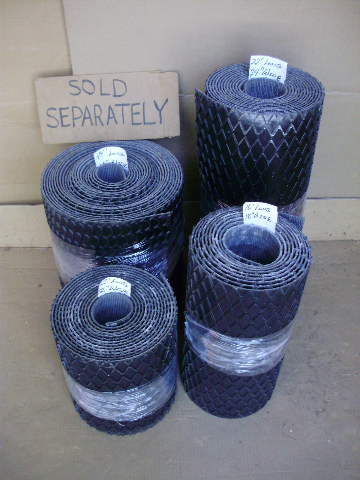 Conveyor Belt, Incline, Textured/ Cleated, Rubber, 12 to 24in widths