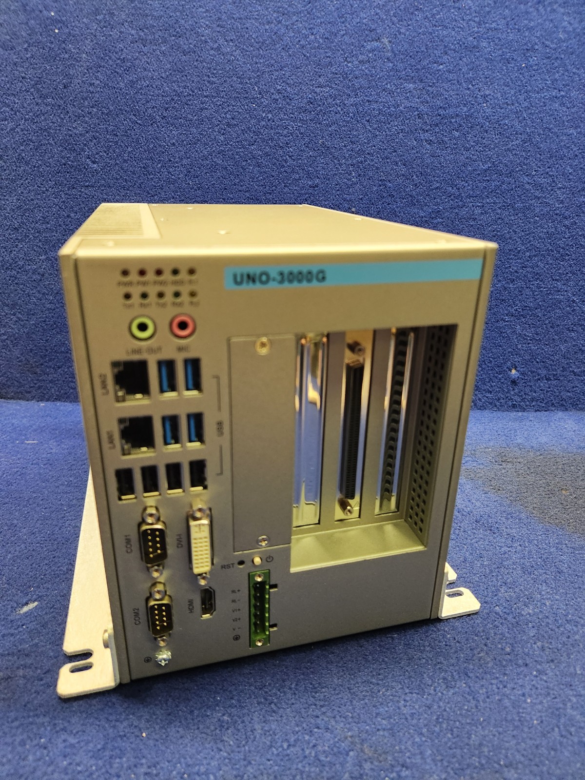 Advantech UNO-3000G Computer Automation Embedded UNO-3073G-C54E