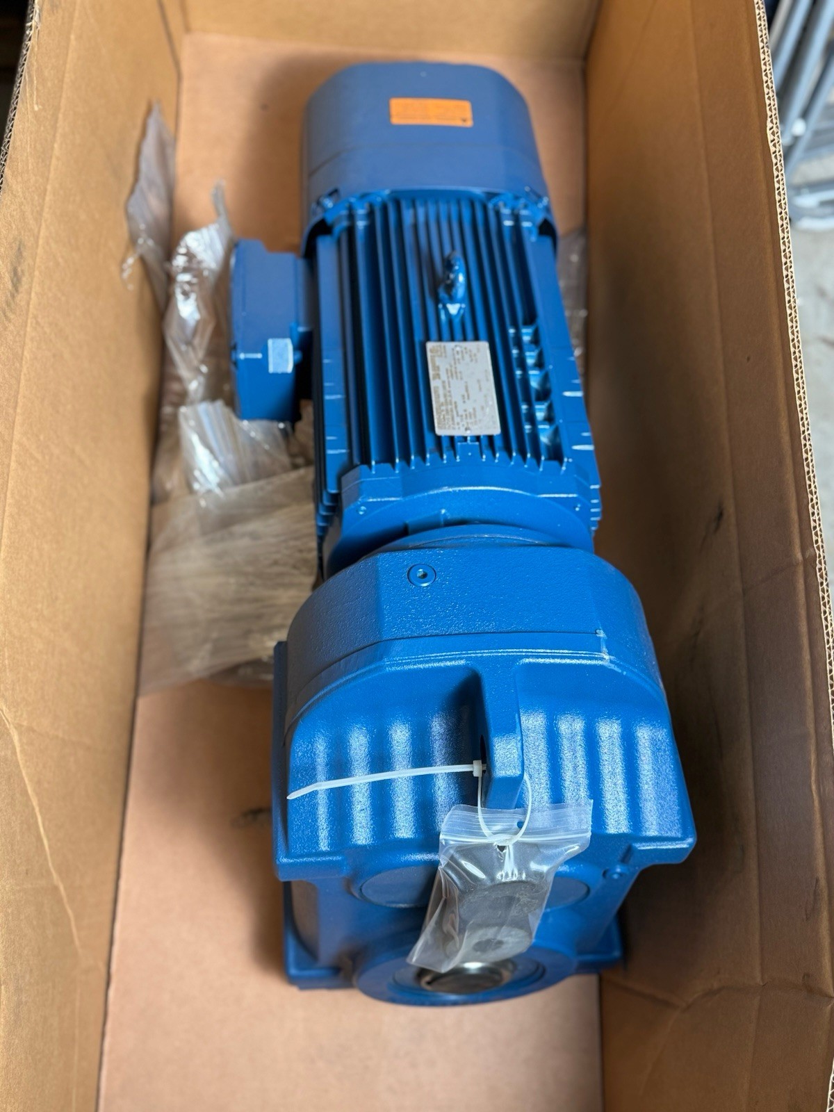 NEW SEW Eurodrive Gear Motor FA77/G DRN132S4 BE11HF RI 7.5 HP 1800 RPM Series 7
