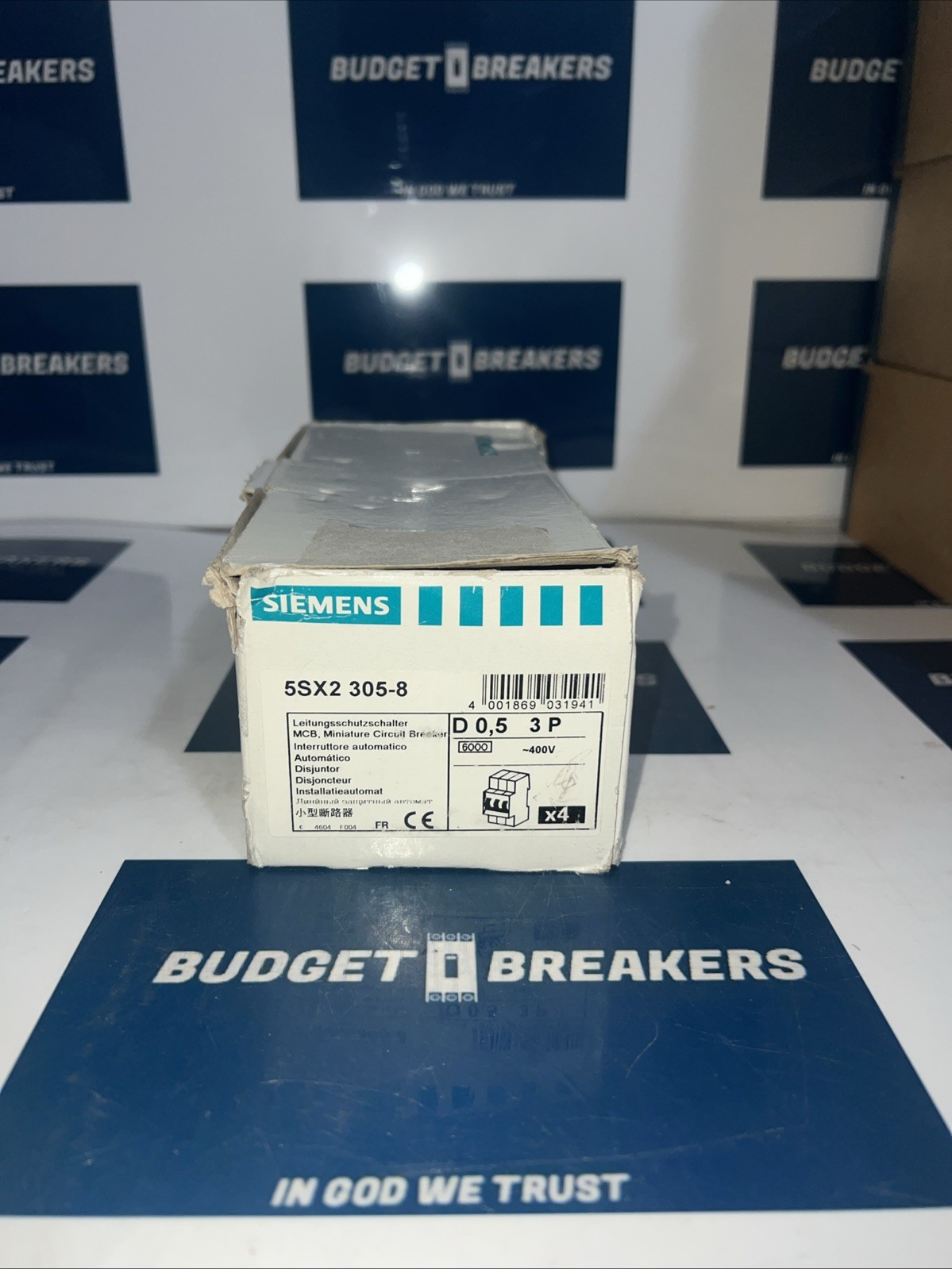 BOX OF 4 NIB SIEMENS 5SX2 305-8 5SX2305-8 CIRCUIT BREAKER 0.5 AMP 0.5A 3P 400V