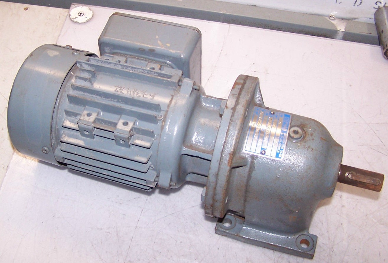 NEW STEPHAN .12 HP / .09 KW AC GEARMOTOR 220 / 380 VAC 1680 RPM 3 PHASE TYPE 7AM