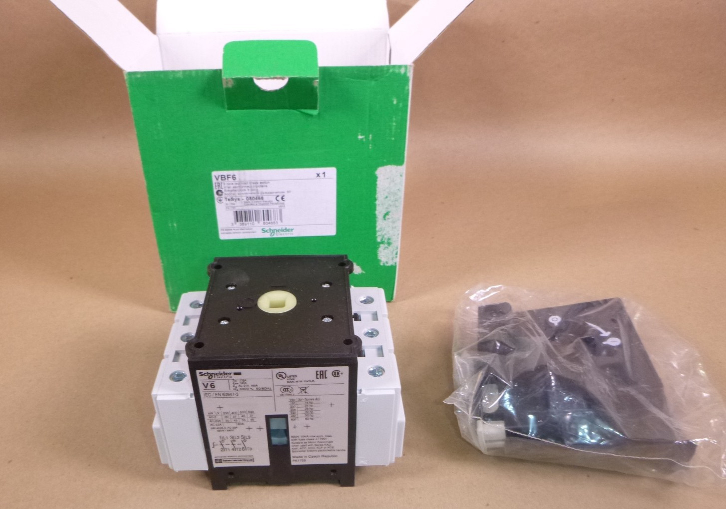 New Schneider Electric VBF6 / 080468 175A 3P Load Break / Disconnect Switch
