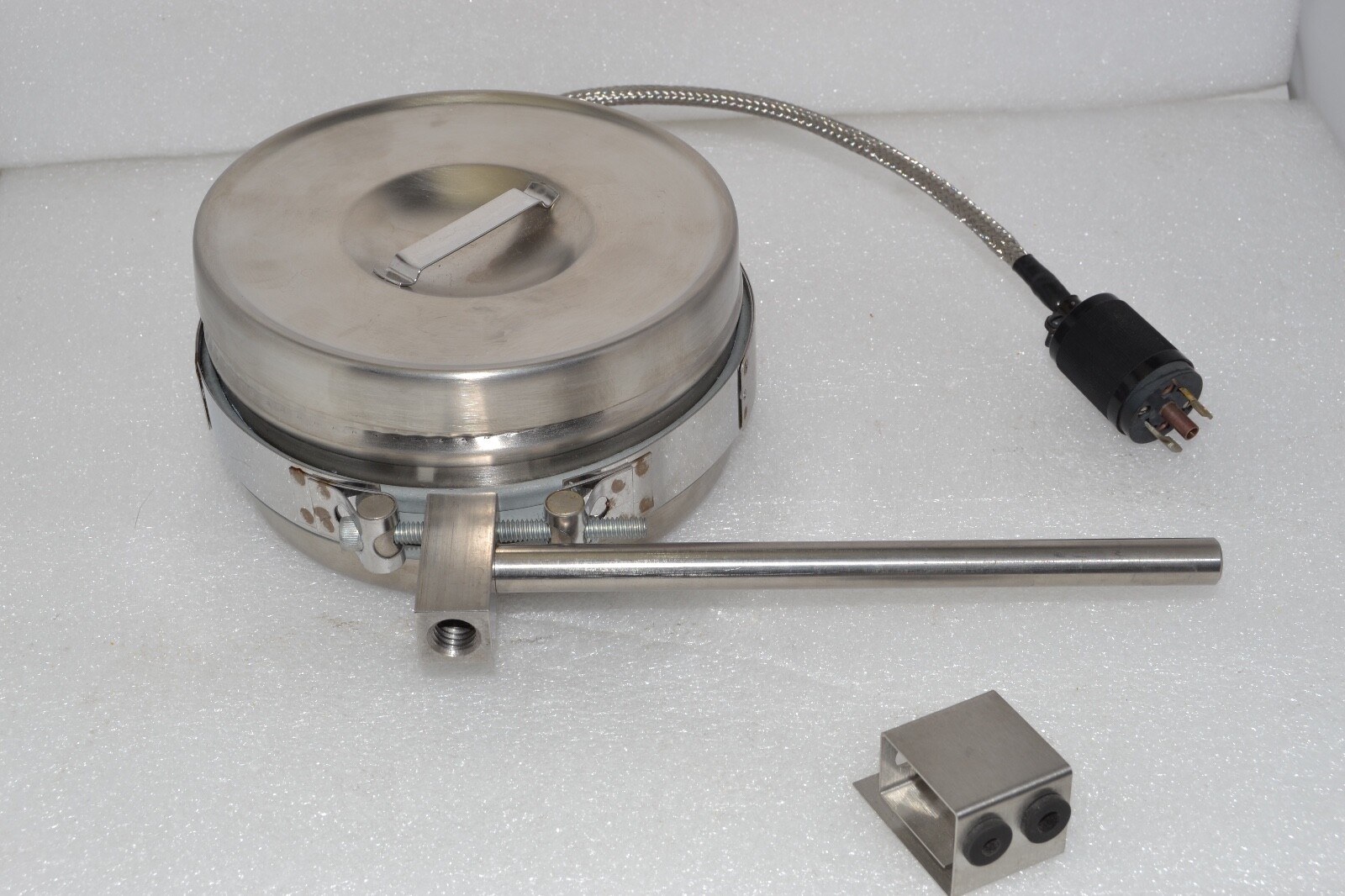 Chemglass CG-1100 Stainless Steel 350ml Oil Bath with Warranty Excellent