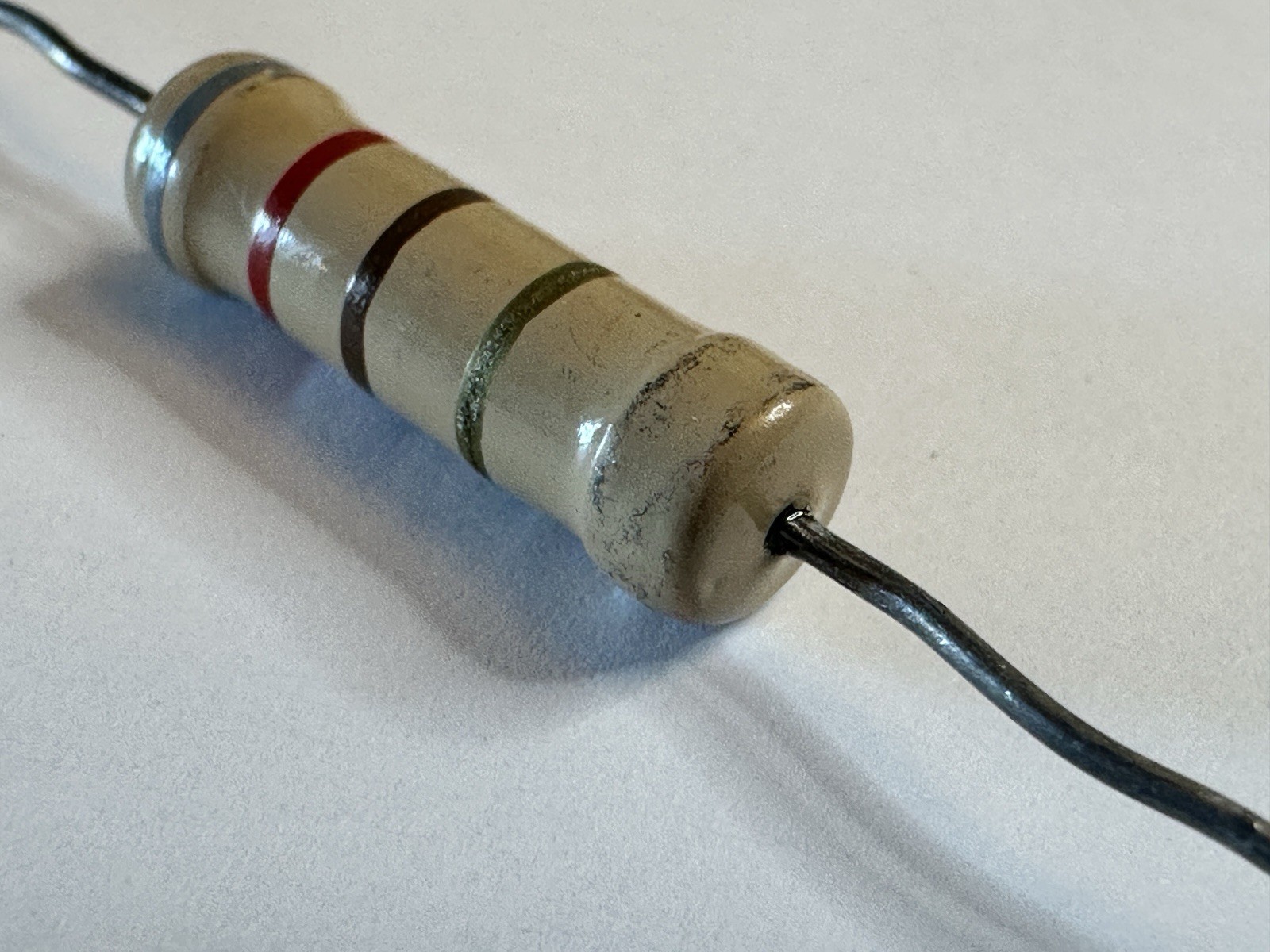 Lot of 50 Vintage 820 Ohm 2W Axial Resistors NOS Estate Labeled CF Unbranded