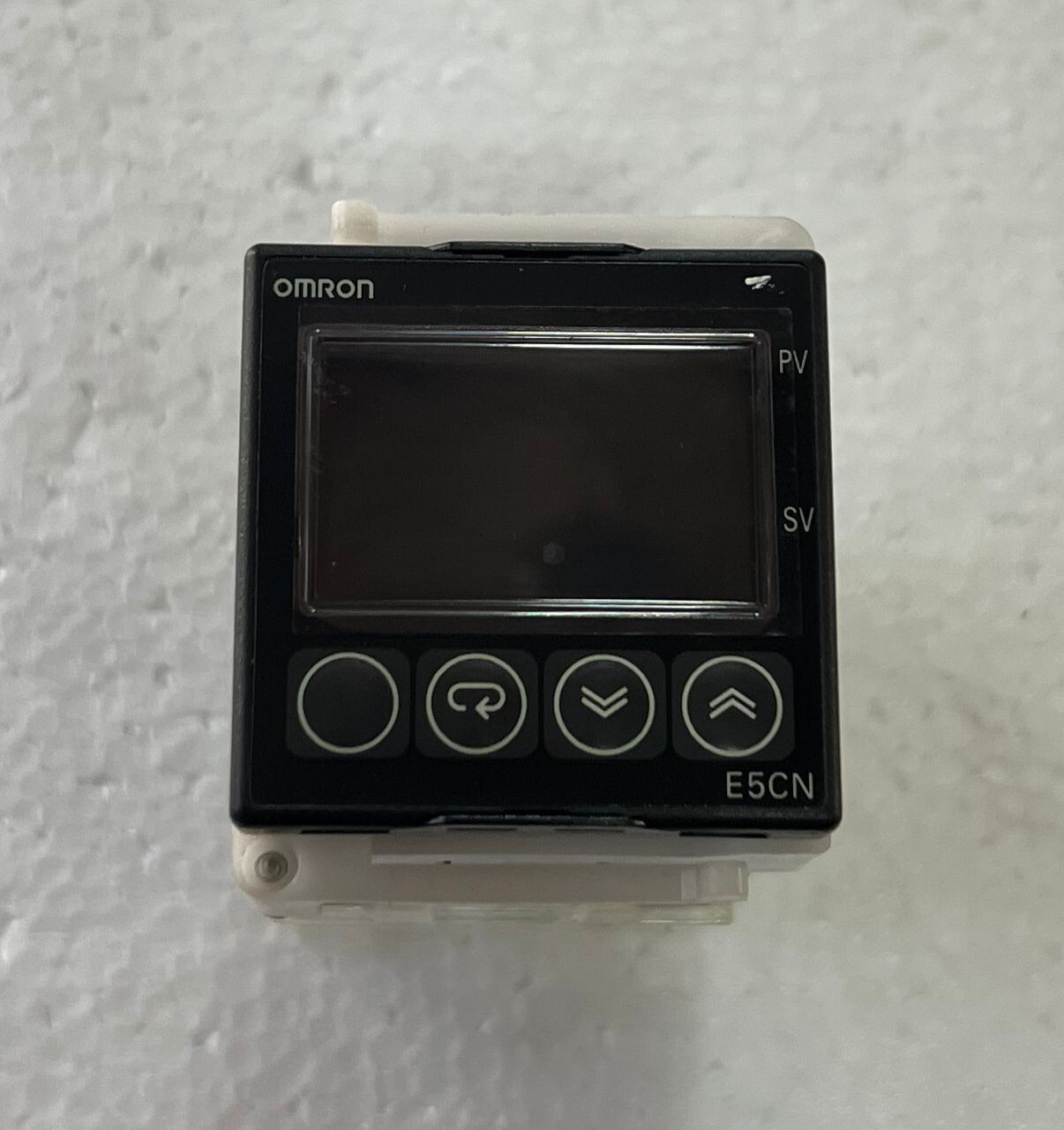 Omron E5CN-R2MT-500 Temperature Controller 100-240V