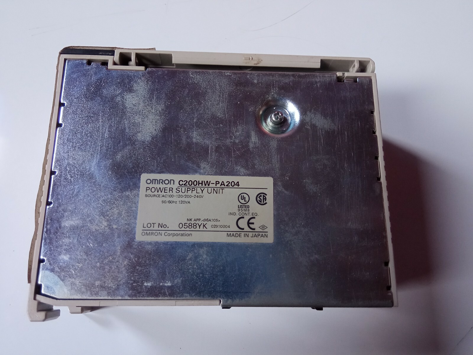 OMRON TYPE C200HW-PA204 POWER SUPPLY UNIT NEW