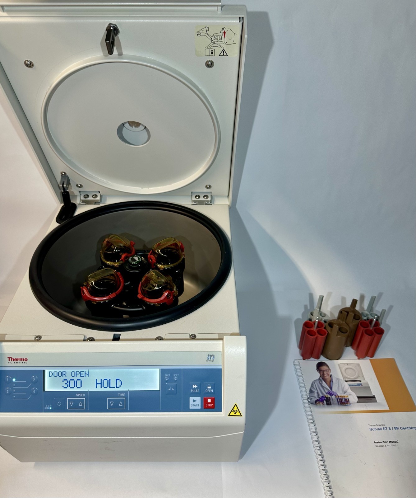 Thermo Scientific Sorvall ST 8 Centrifuge 75007200 Benchtop Lab w/ Rotor 120V