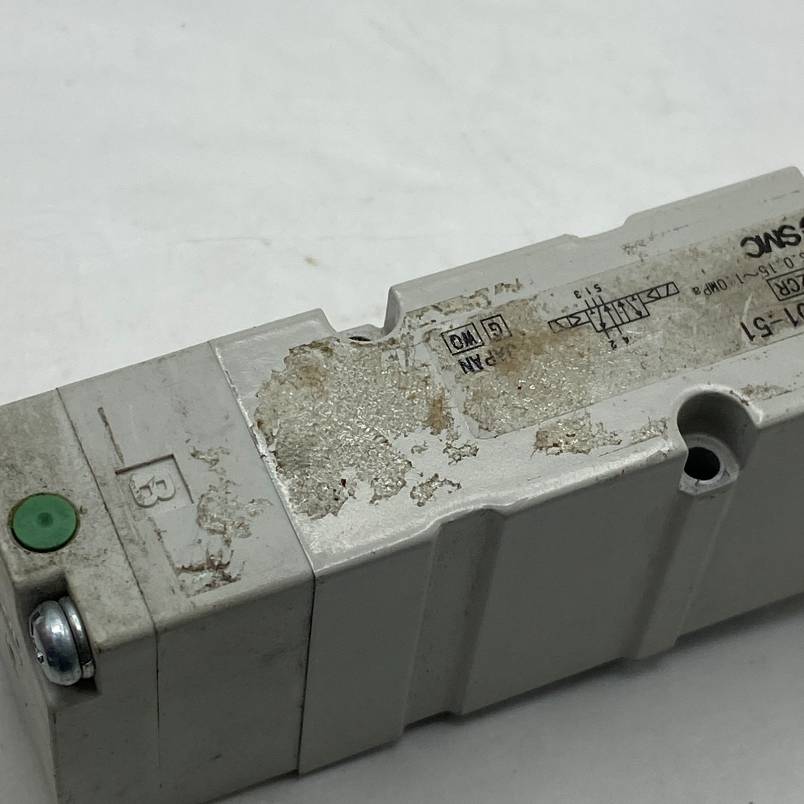 SMC VQ4201-51 Solenoid Valve 5 Port Plug-in Type 0.15-1.0MPa 24VDC