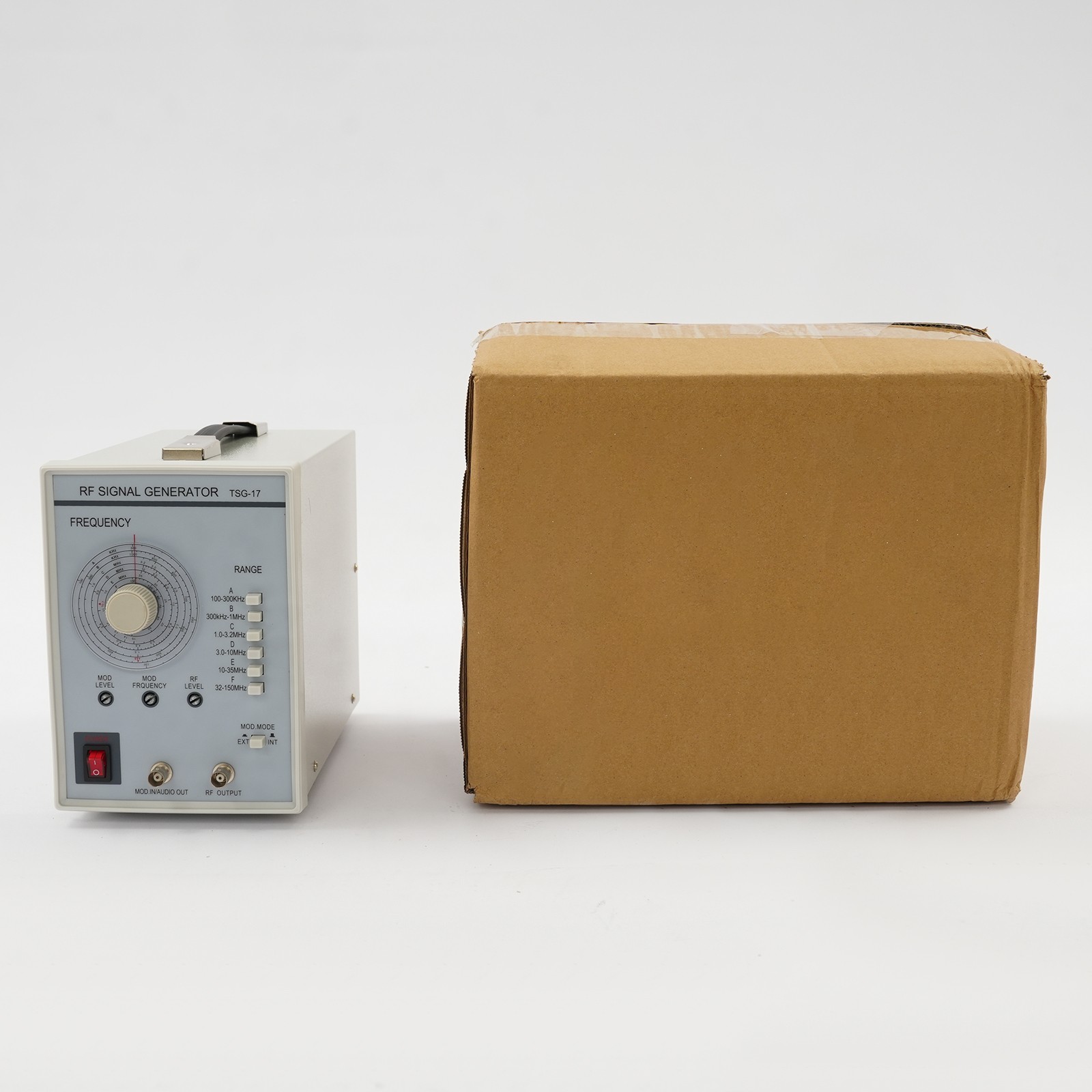 High Frequency 110V RF/AM Radio Frequency Signal Generator TSG-17 100kHz-150MHZ