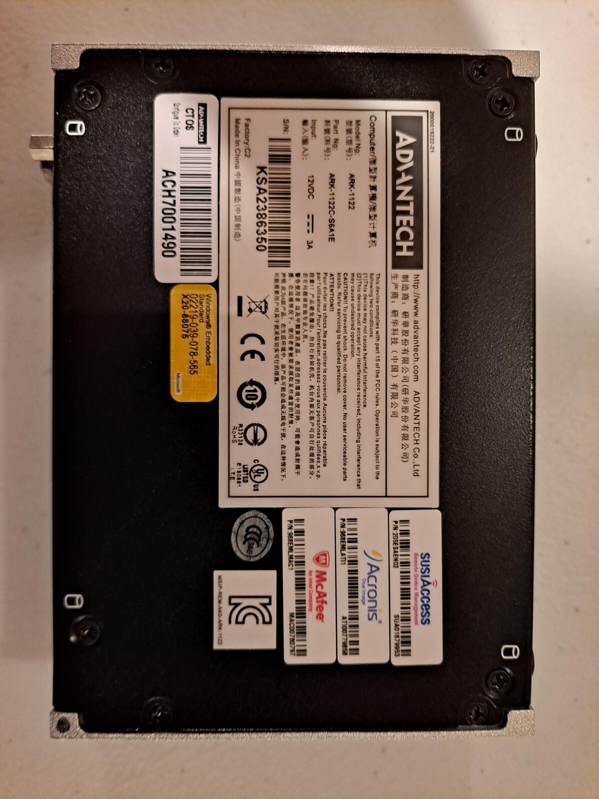 Advantech ARK-1122 Embedded PC