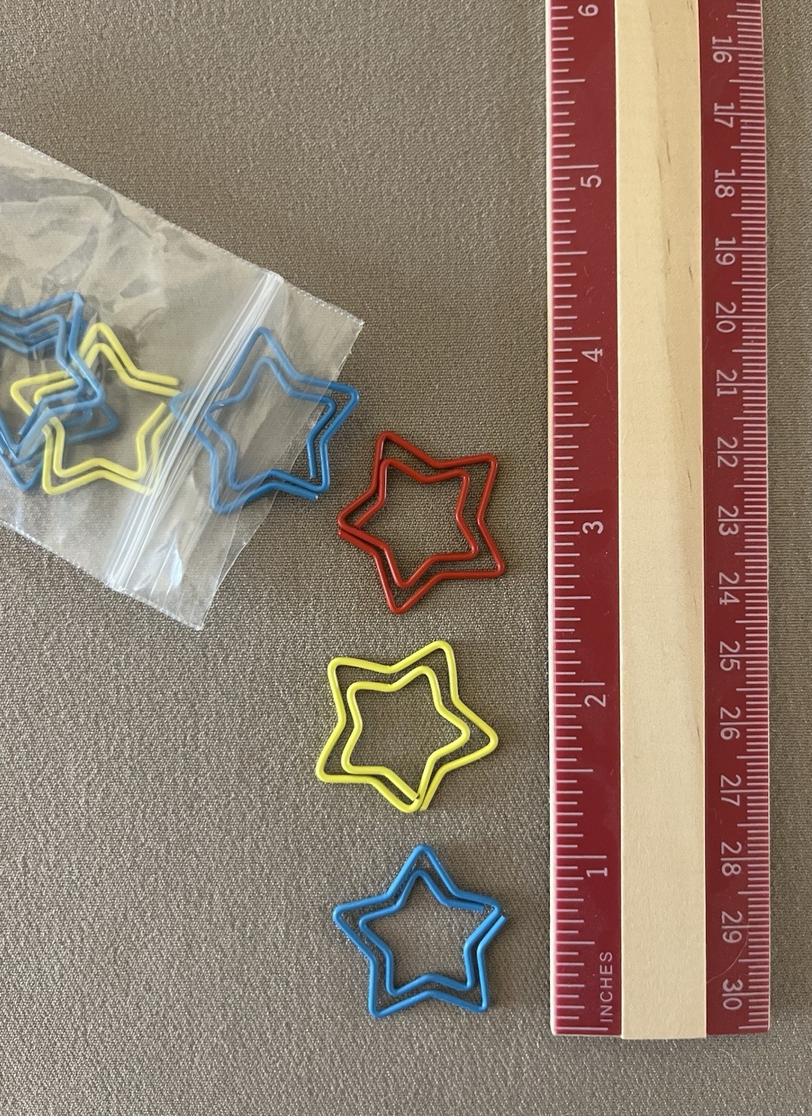 Pack Of 10 Multi-Color “Stars” Plastic Coated Paperclips By JAM~1” X 1”, New