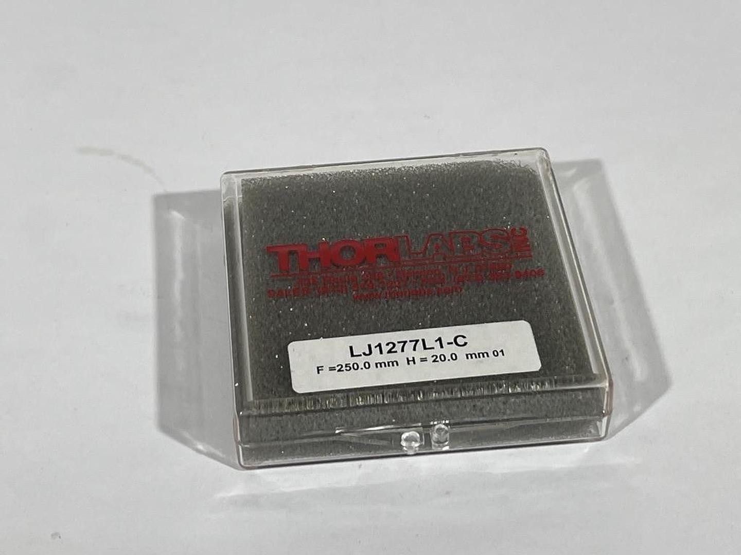 Thorlabs LJ1277L1-C N-BK7 Plano-Convex Cylindrical Lens H=20.0mm, L=22.0mm