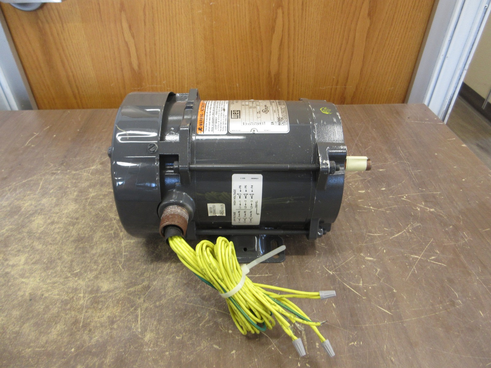 WEG Explosion Proof Motor .7536XS3E56C 0.75/0.50HP 3600RPM 60/50Hz Used