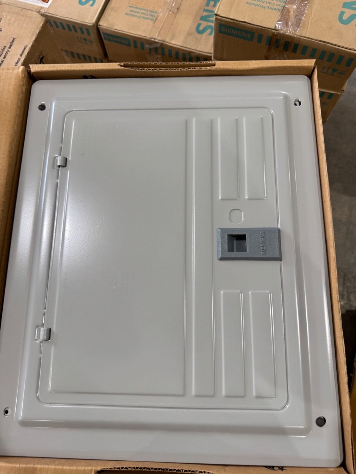 Siemens 100 AMP MAIN BREAKER 12 SPACE 240/120 PANEL LOAD CENTER SN1224b1100
