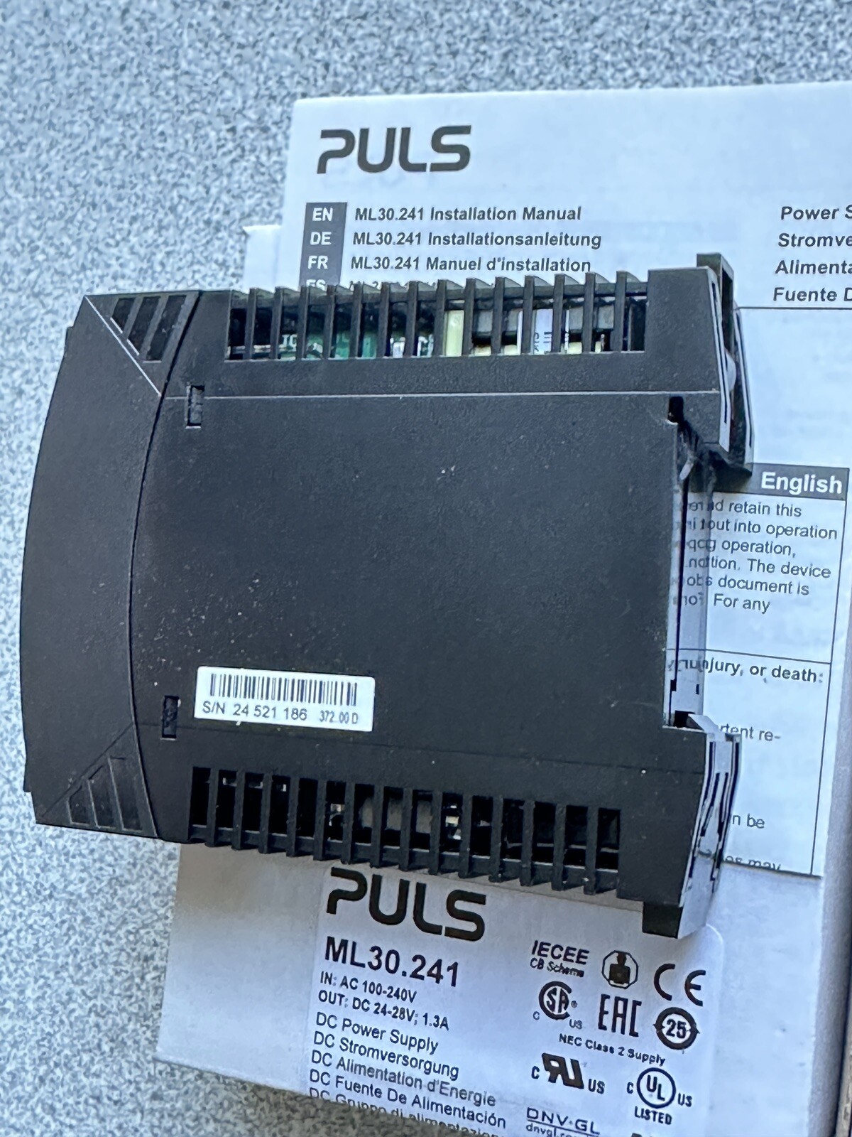 NEW PULS ML30.241 DC Power Supply IN 100-240Vac OUT 24-28Vdc 30W 1.3A Din Rail