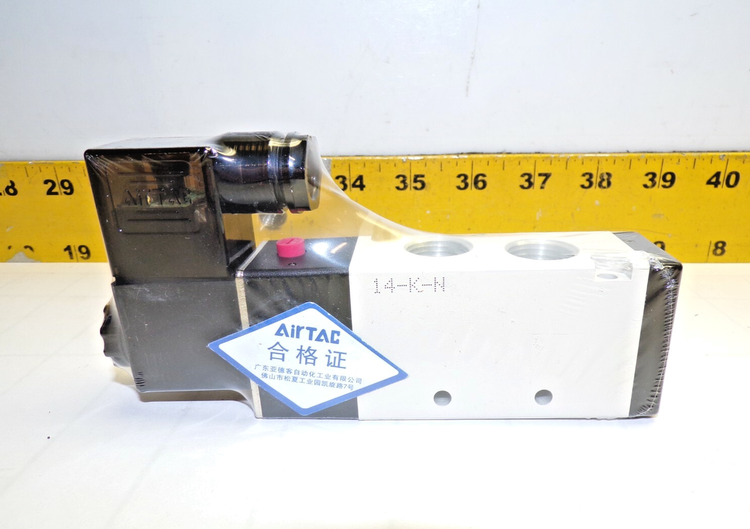 New Airtac Solenoid Valve Pressure 0.15~0.8MPa 24 VDC Coil 4V31010B