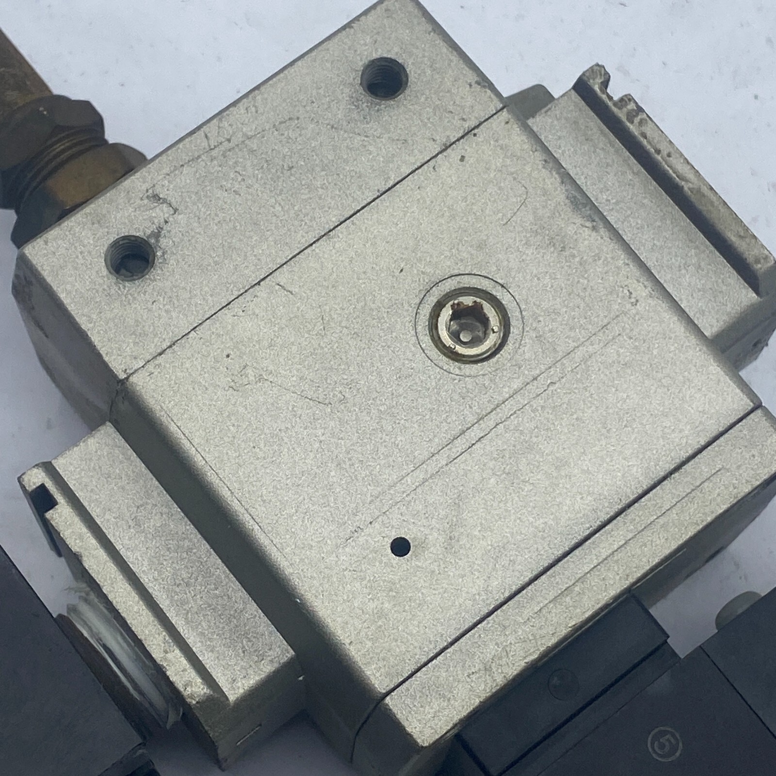 SMC NAV4000-N04-5DZB SOLENOID VALVE SOFT START W/WILKERSON V18-04-0000 VALVE 🎯