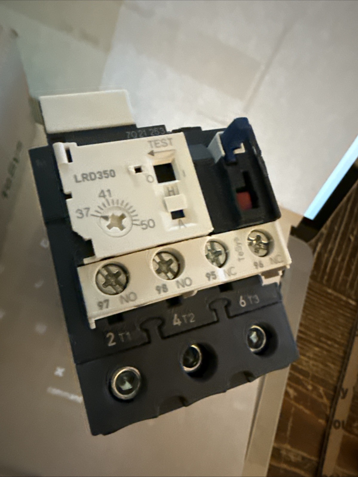 NEW OPEN PACKAGE Schneider Electric Contactor LRD350 **** See Photo