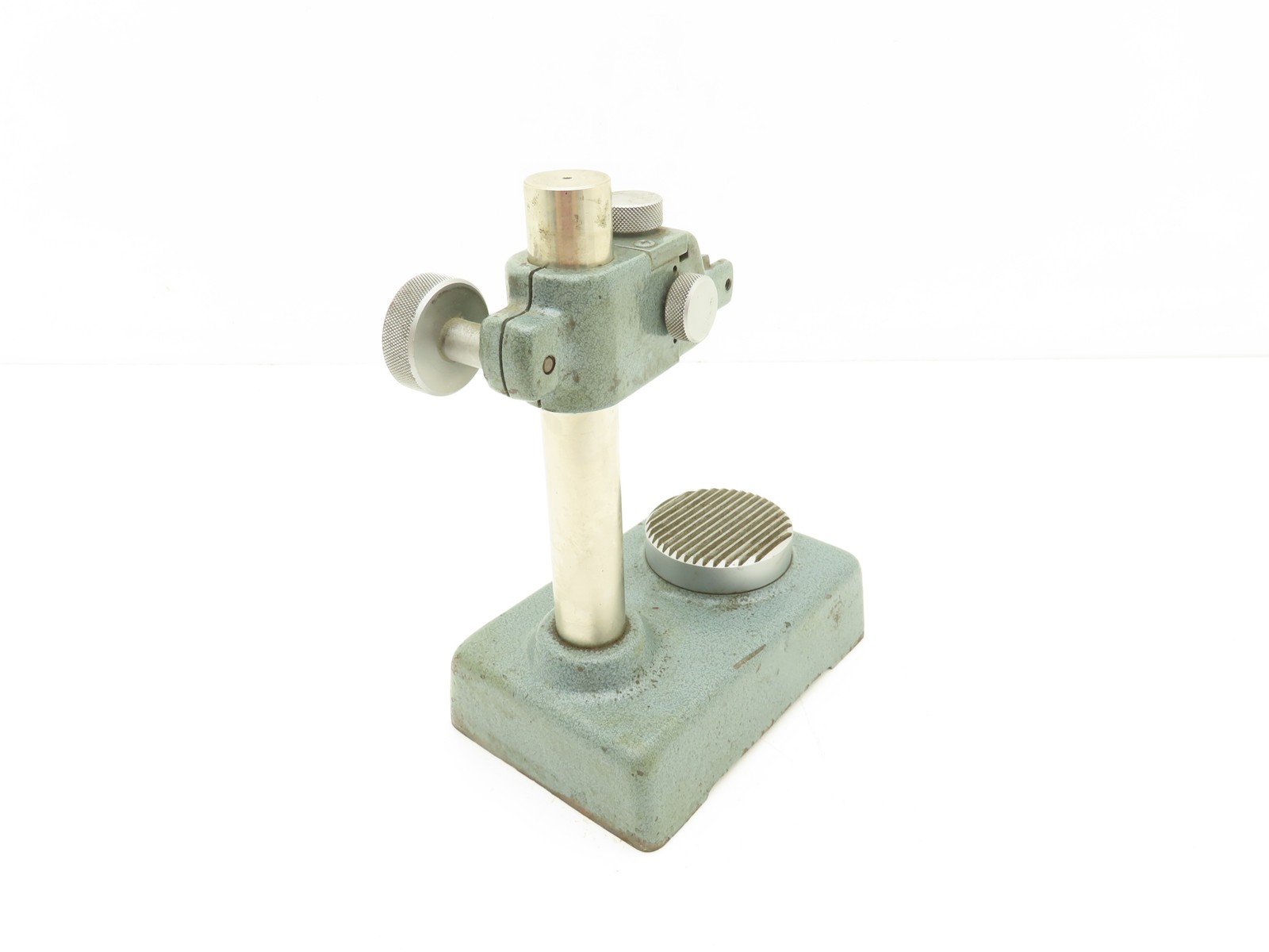 Mitutoyo 7003 Indicator Transfer Stand Serrated Anvil 6-3/8″H Post 3/8″ Stem