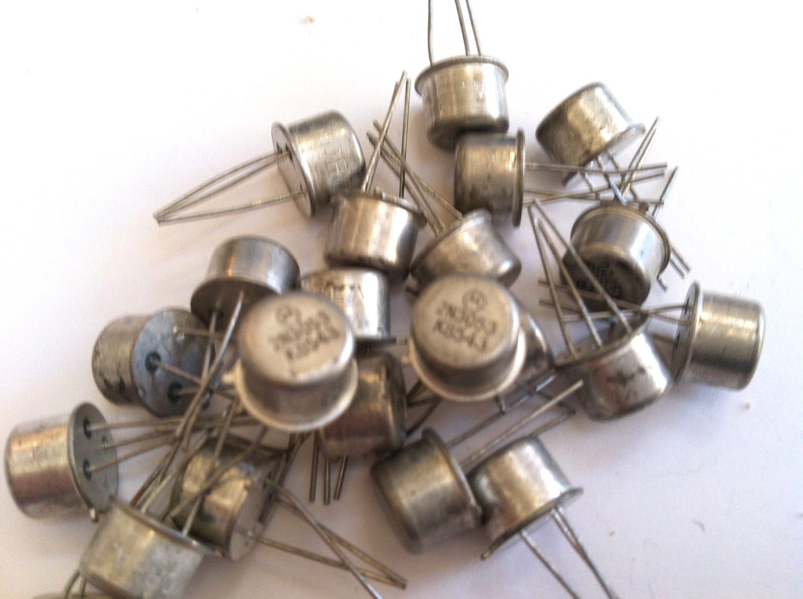 10 Pieces | 2N3053 40V 0.7A 5 watts 100 Mhz New Original MOTOROLA