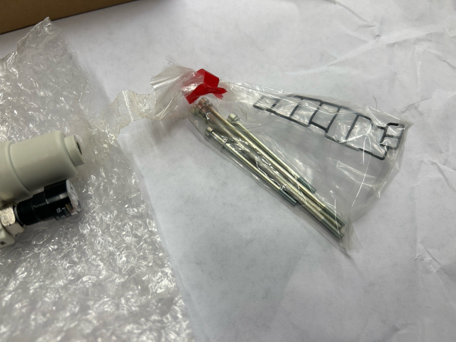 New SMC ARBQ4000-N0-P-1 Pressure Regulator