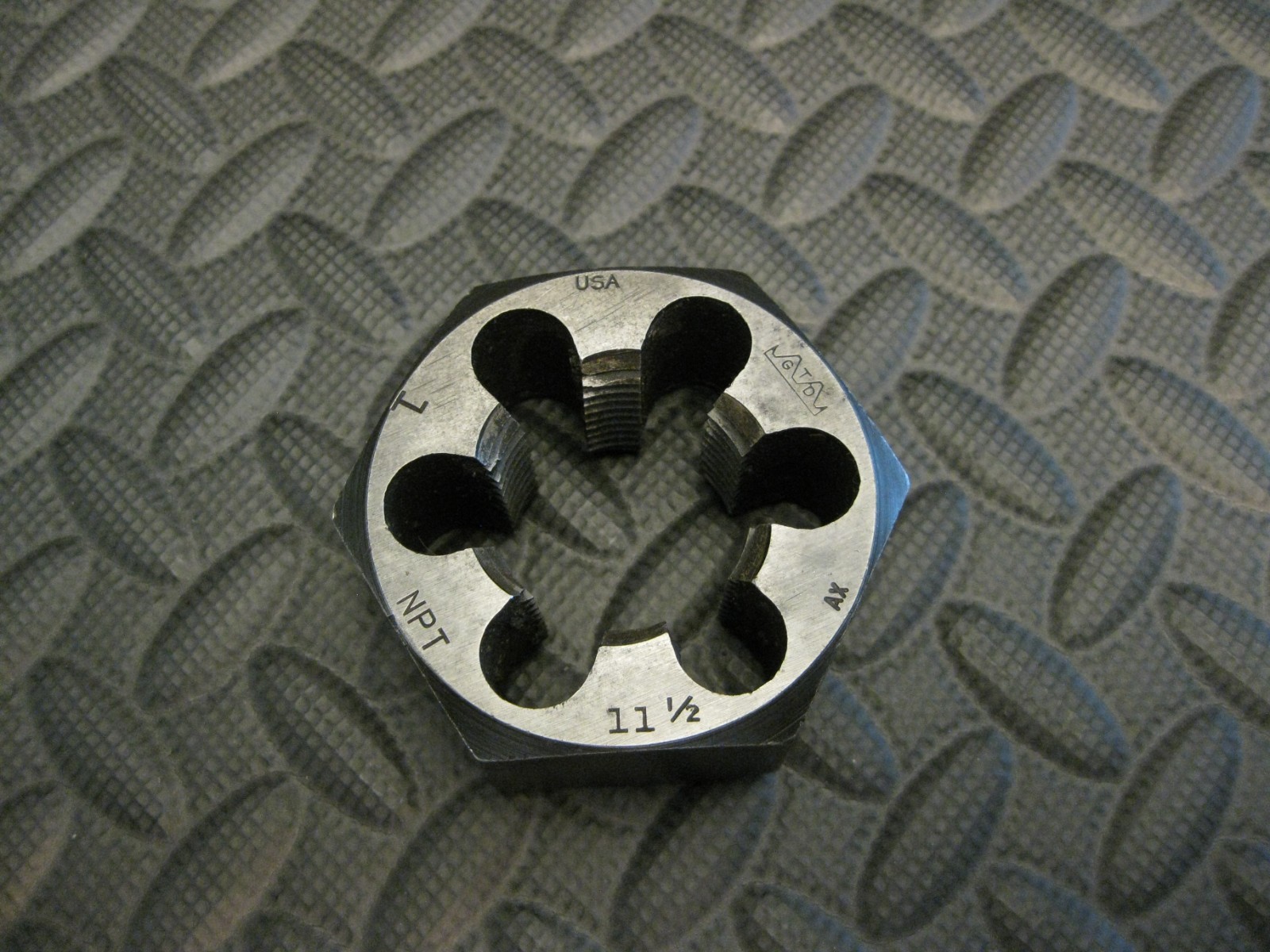 1″-11-1/2 NPT HEX ReThreading Die 2-3/8″ Hex Greenfield T&D USA