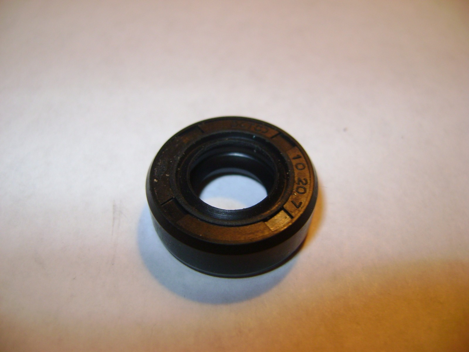 NEW TC 10X20X7 DOUBLE LIPS METRIC OIL / DUST SEAL 10mm X 20mm X 7mm