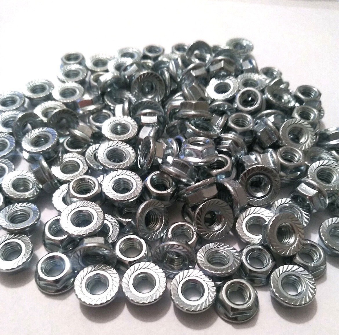 1/4-20 – Qty 50 – Serrated Hex Flange Nuts Zinc-Made In Usa