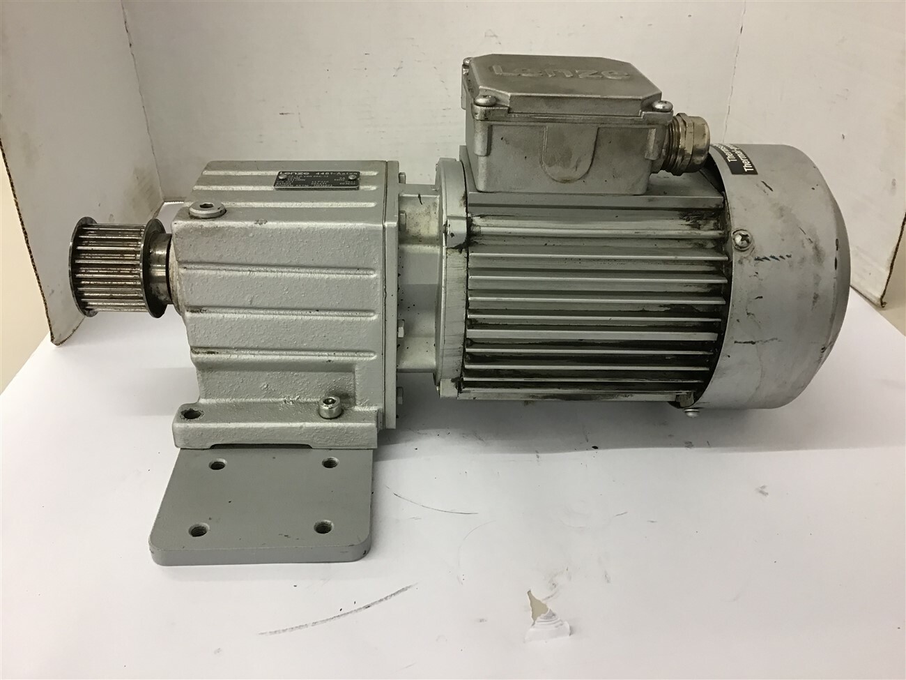 Lenze .75 KW 220-277/380-480 Volts AC Motor 1680 Rpm