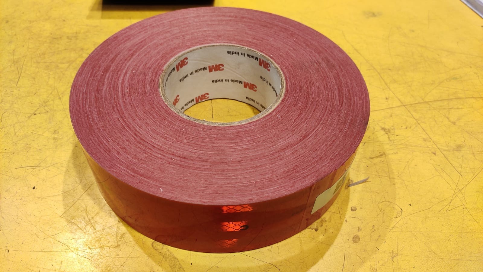 3M 983 series 2″ x 50 Yards Diamond Grade Reflective Retro Reflective Tape – red