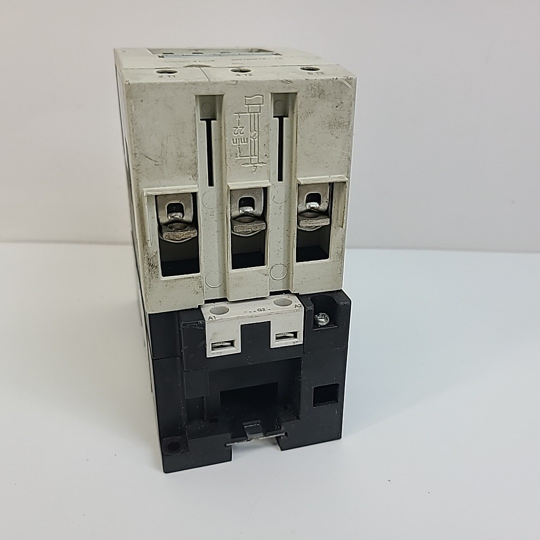 Siemens Sirius 3R Coil Contactor 3RT1044-1AG20 3ZX1012-0RT04-1AA1