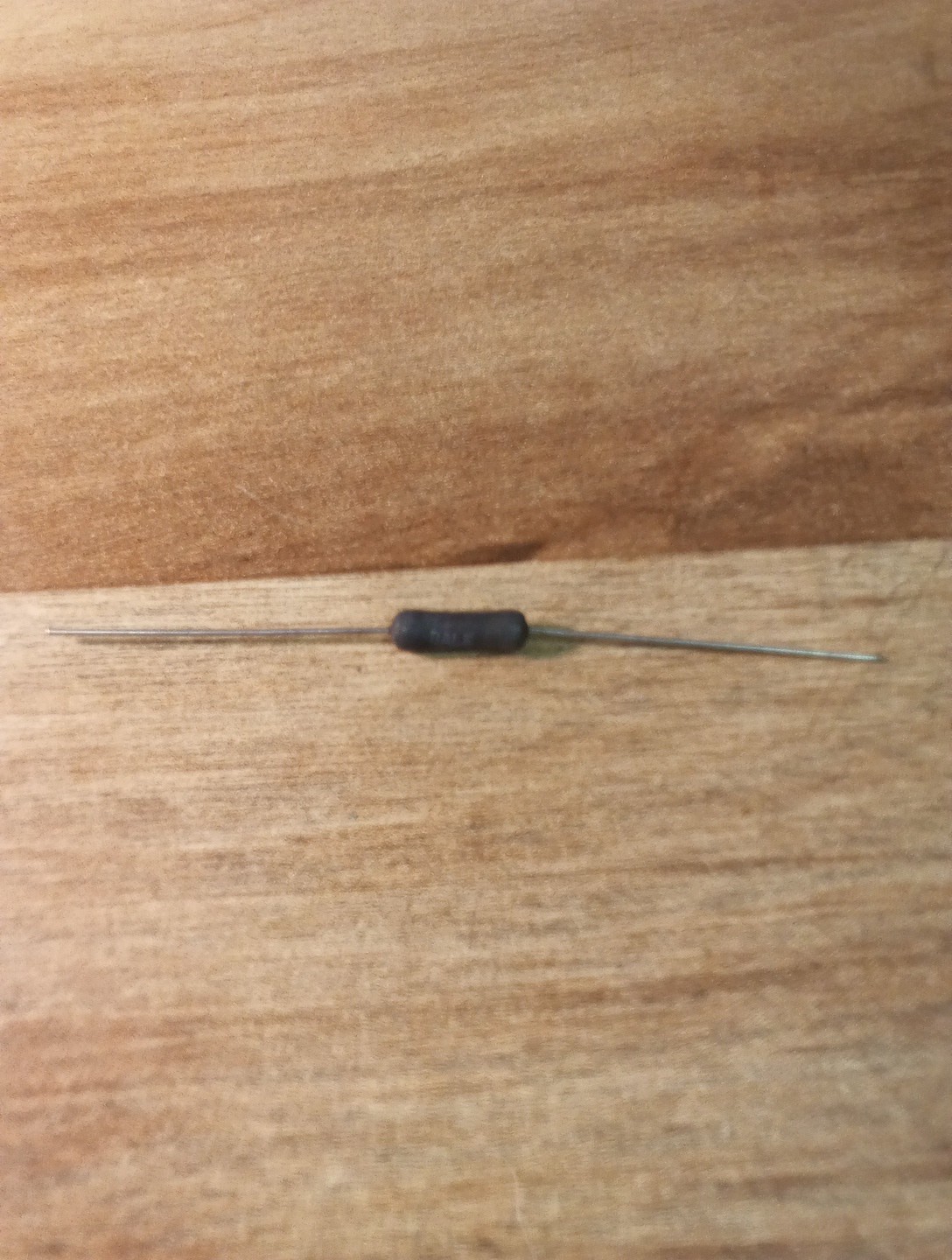 Lot Of 10 Dale RS=2B 600 OHM 1% Wire wound Resistors