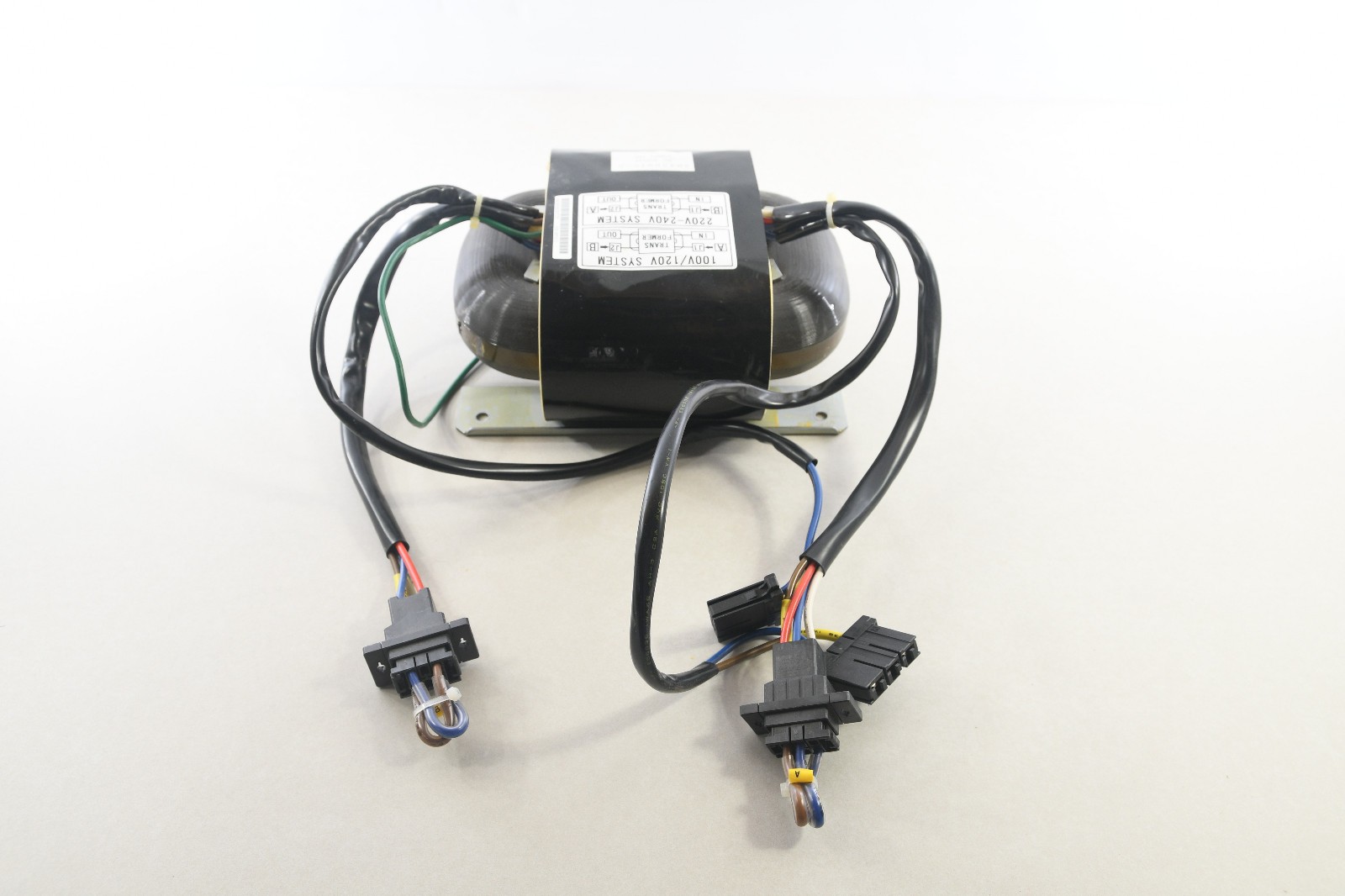 Tohsei Ind 3H30015-0 Power Transformer 100/120V & 220/240V System Tested Used