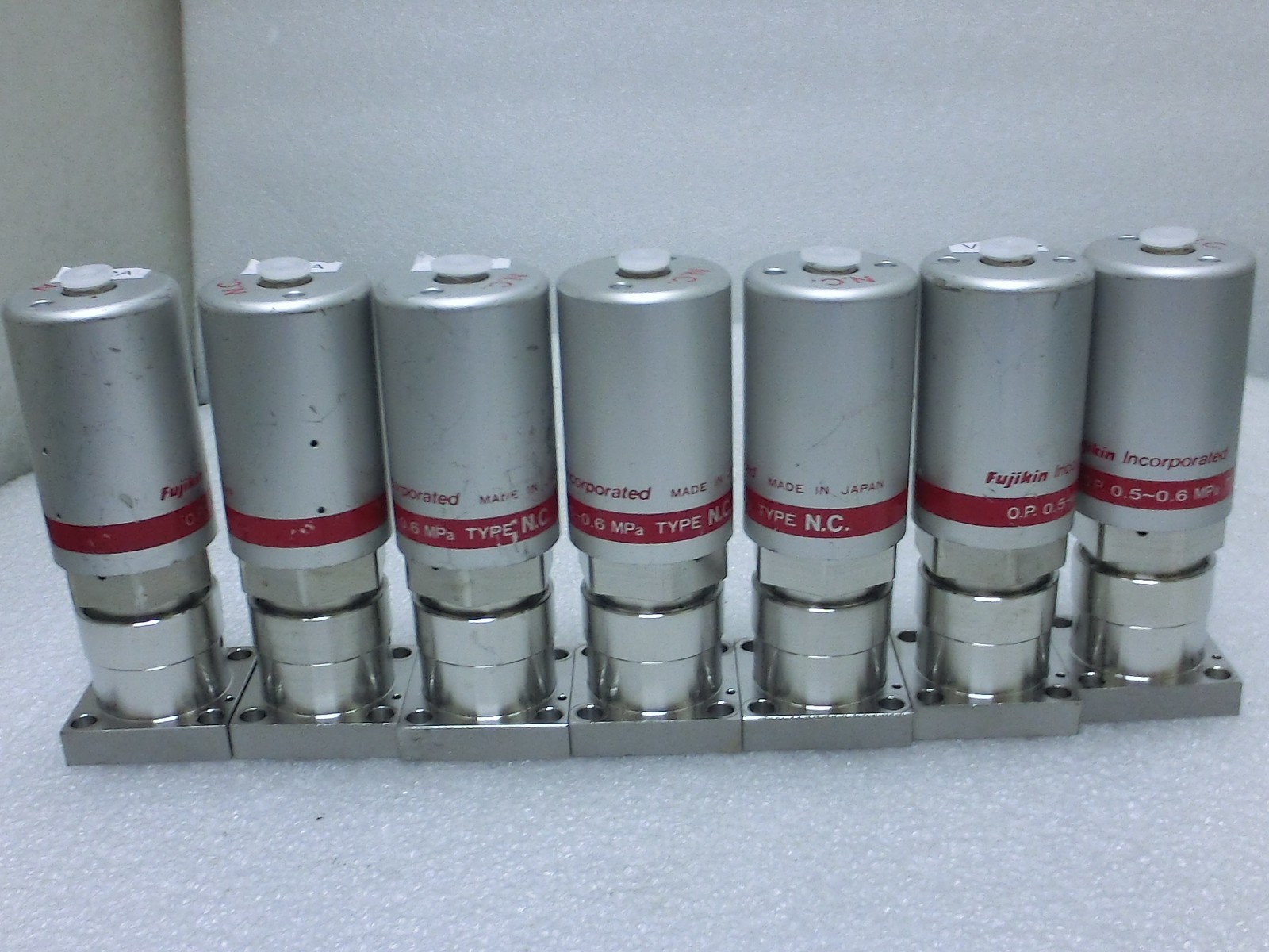7pcs Fujikin 708222 Lam 766-197842-310 Rev C O.P. 0.5~0.6mPa N.C. Diaphragm~9933
