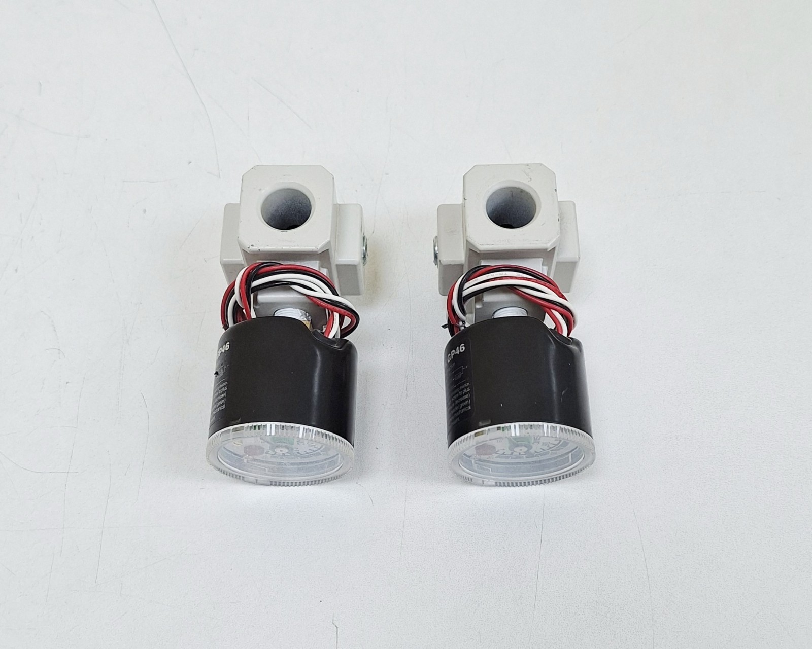 SMC Model GP46 Pressure Gauge with Switch 0.1-0.8MPa 0-121PSI (Lot of 2 pcs)