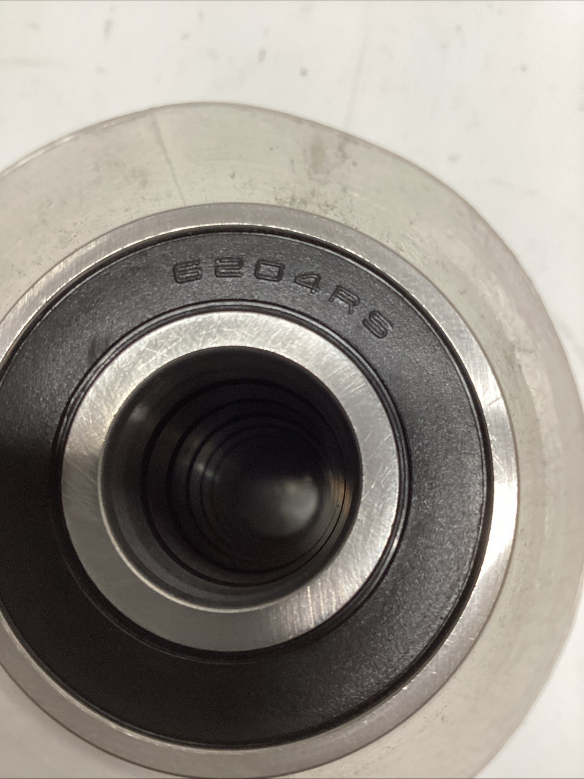 (lot Of 9) 6204-RS High Quality Ball Bearings T-522