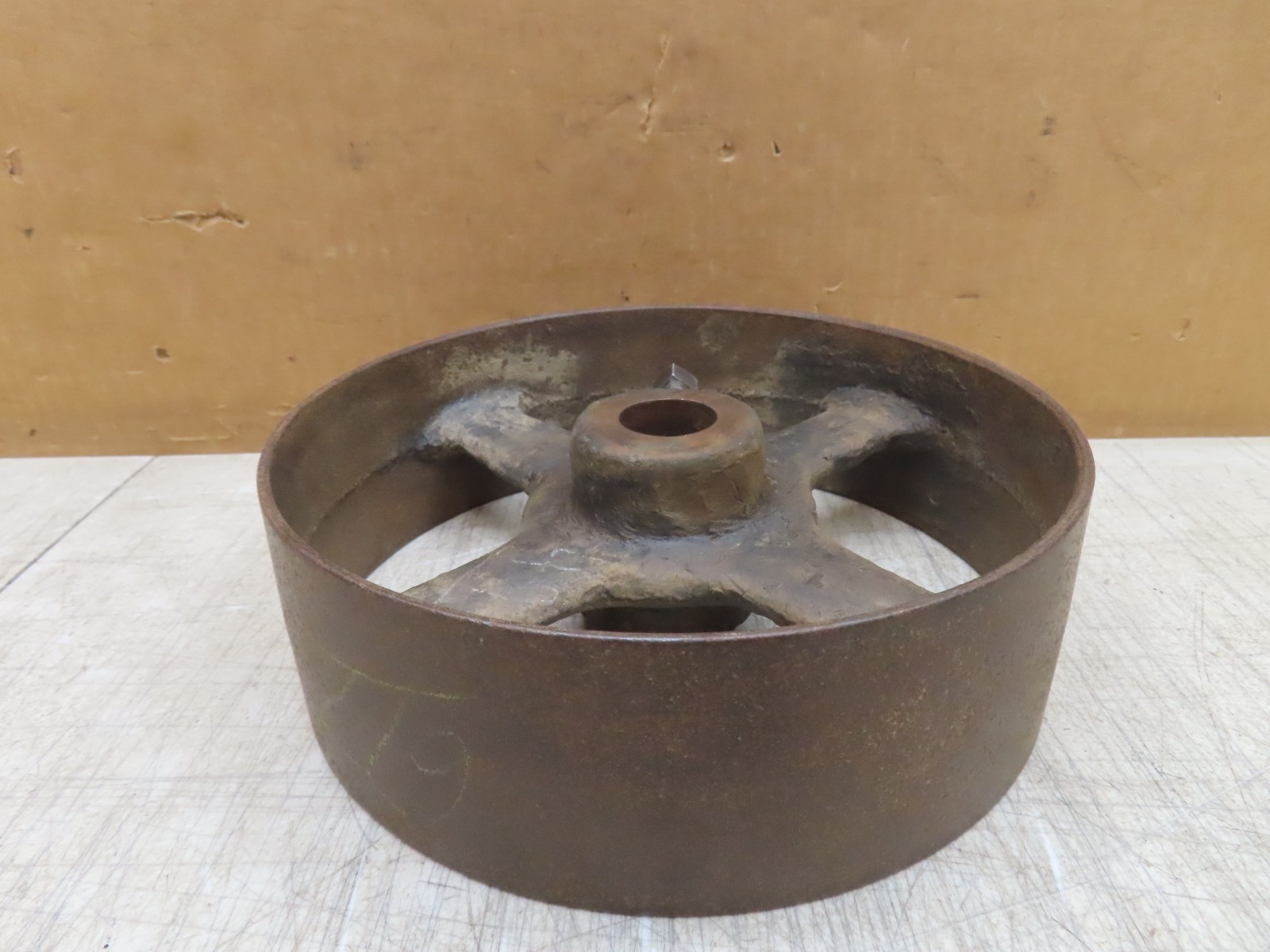 VTG ANTIQUE CAST IRON FLAT BELT PULLEY LINE SHAFT HIT MISS ENGINE 10x3x1-1/4