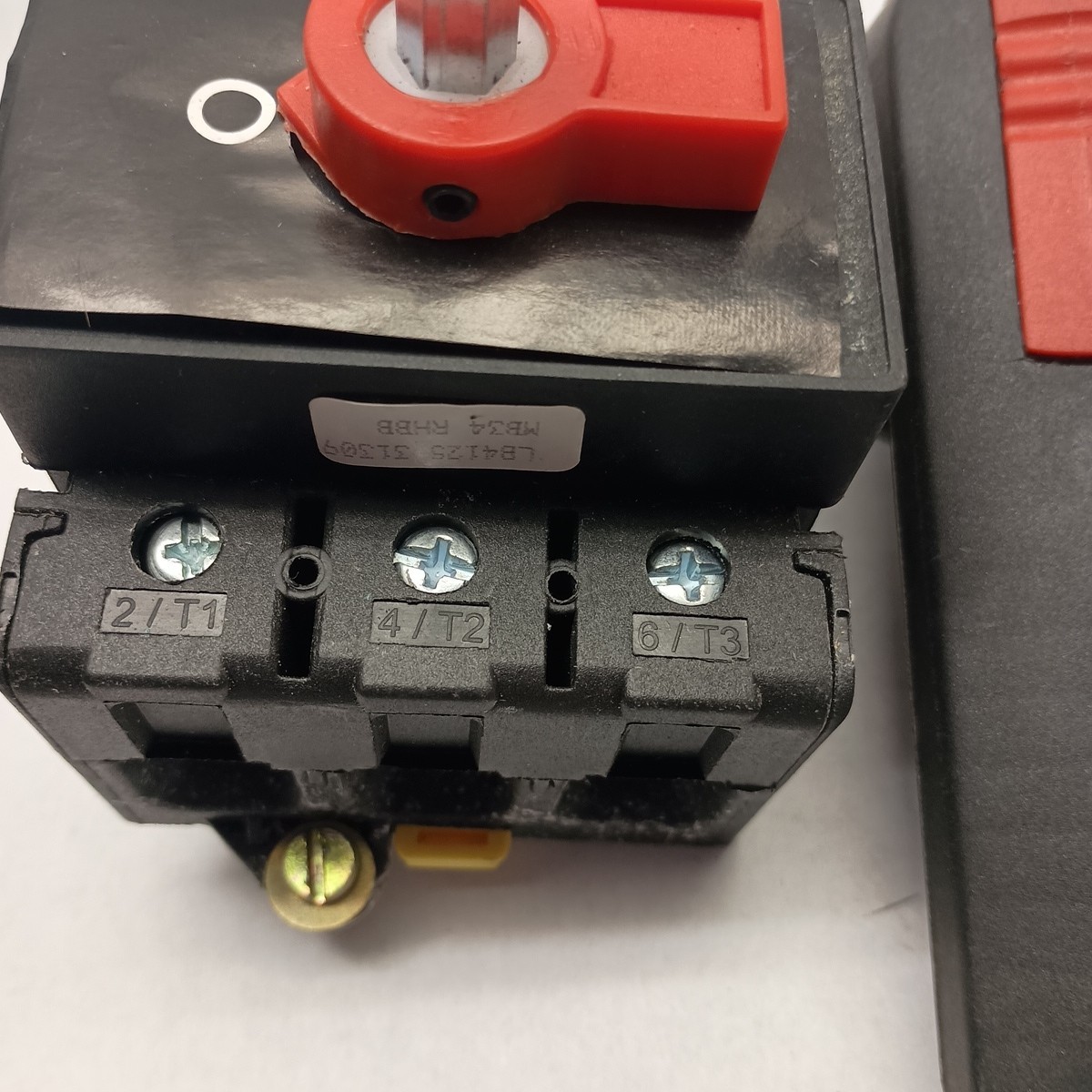 Salzer LB4125 Load Break Switch 125A 3-Pole Disconnect w/ Padlockable Handle