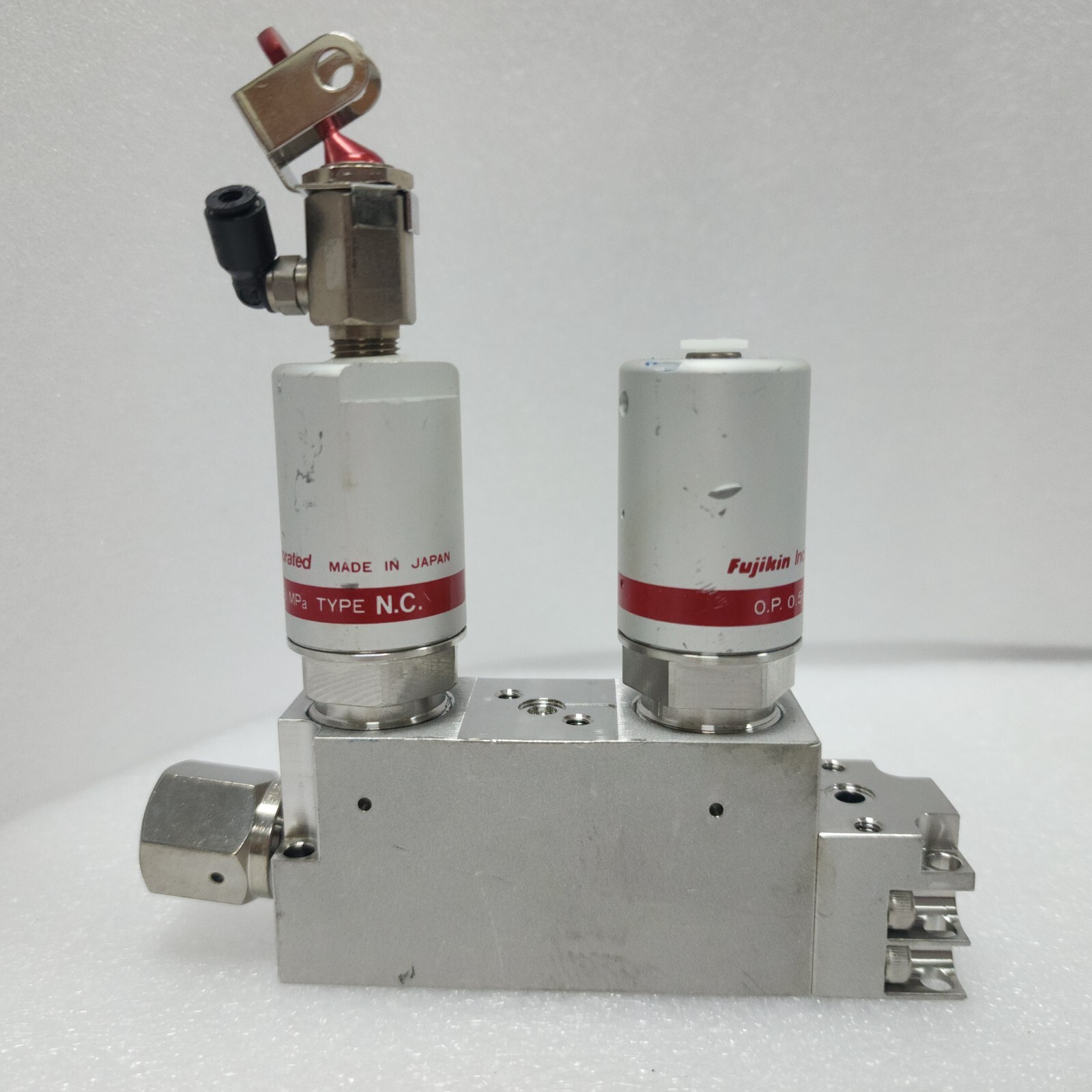 Fujikin 0.5-0.6MPa,Type N.C., C No. 477945 Valve Assembly,Used,Jp +97138