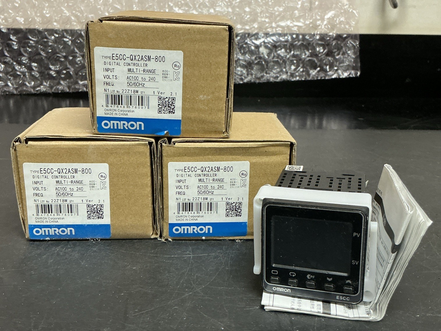Lot of 3 Omron Digital Controllers | Type E5CC-QX2ASM-800