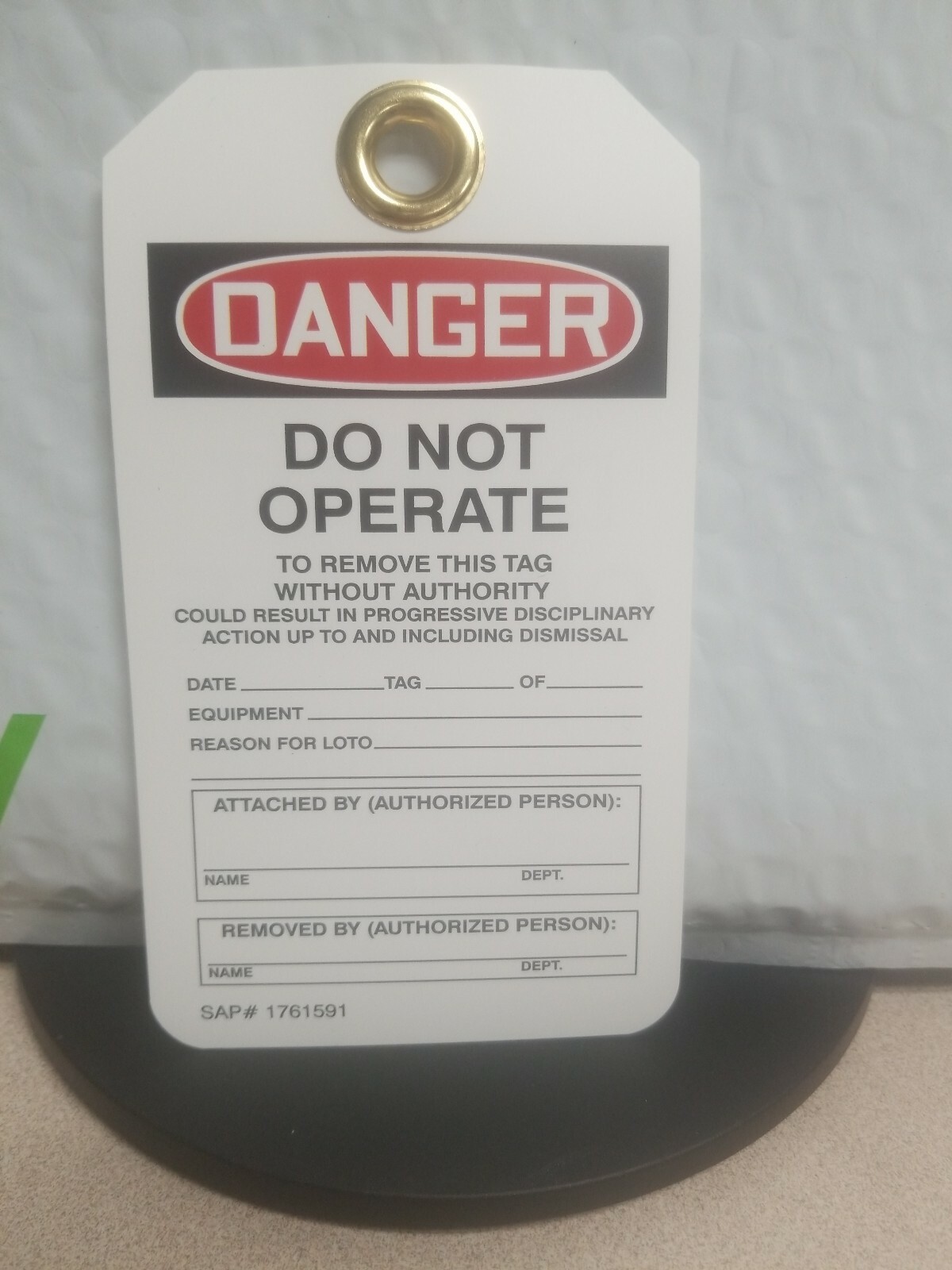 (25 tags) DANGER DO NOT OPERATE – lock out tag out tags. 5.75″×3.25″