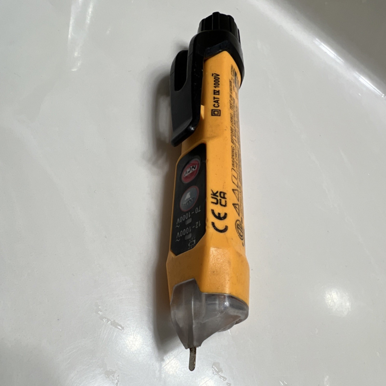 Klein Tools NCVT-3P Non-Contact Voltage Tester Flashlight CAT IV 1000V 12-1000V