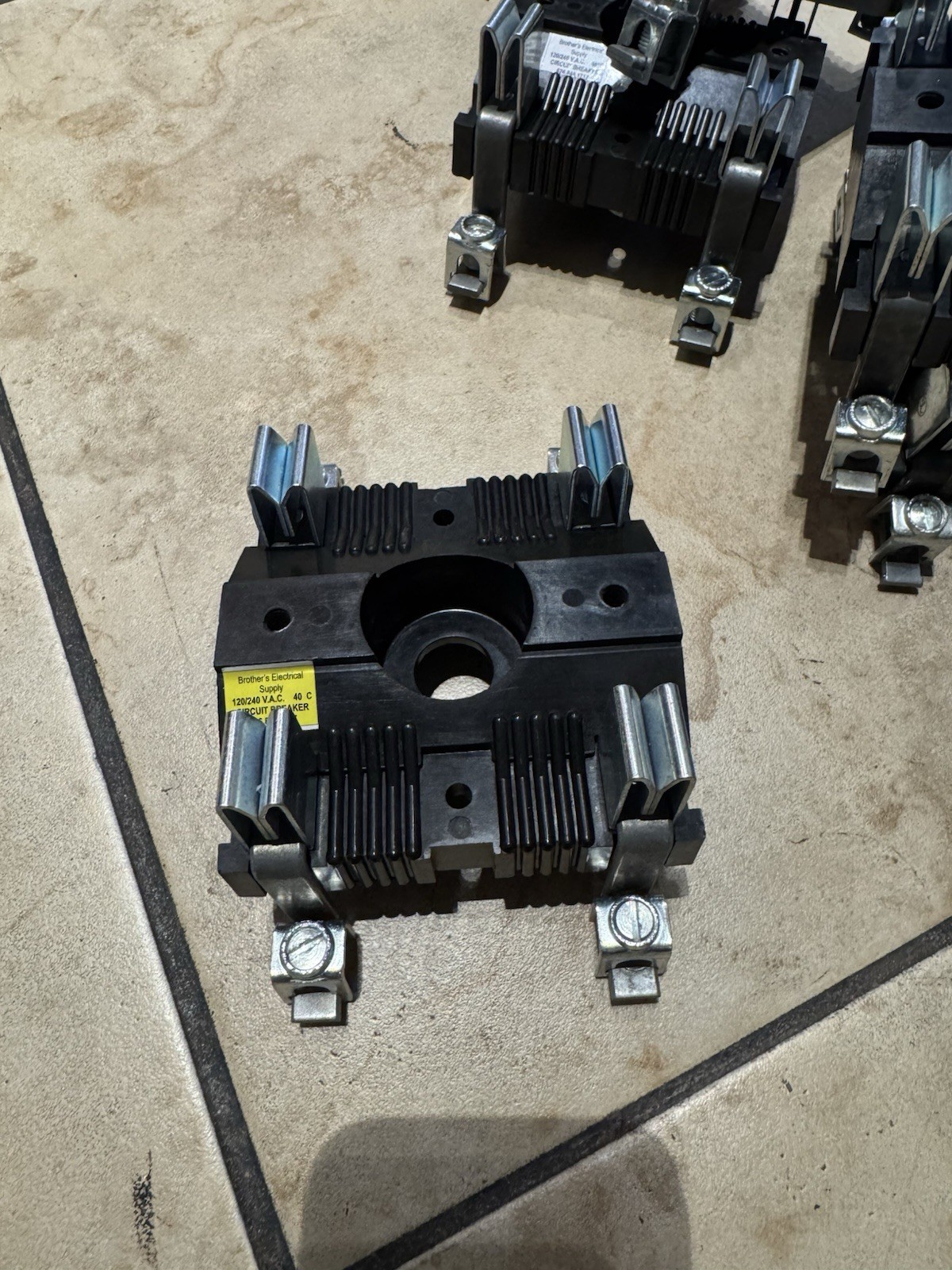 BB BROTHERS METER SOCKET 100 AMP 120/240 VOLTS 1 PHASE