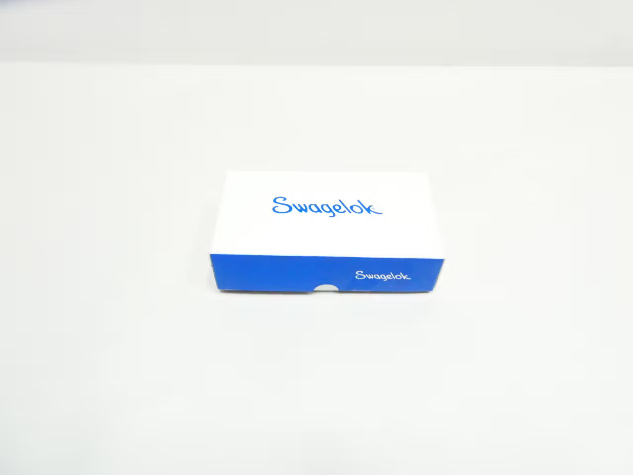 Box Of 100 Swagelok SS-600-3 Stainless Union Tee 3/8in Tube