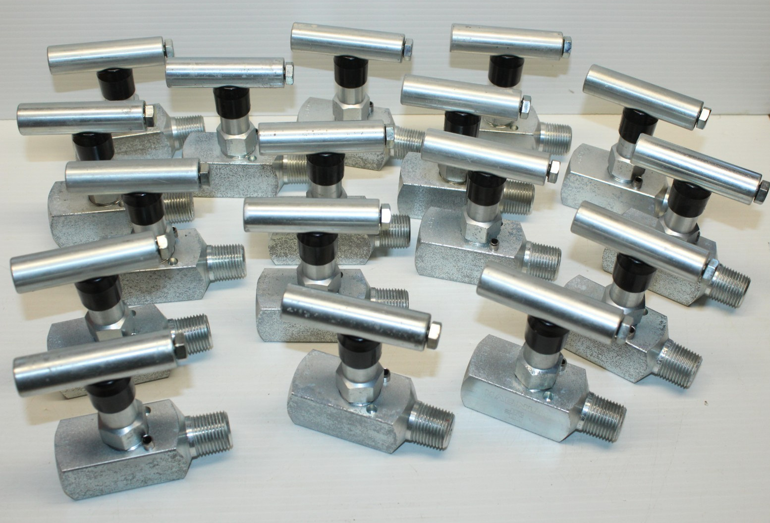 ⭐NEW OTHER⭐Magnum 1/2″Needle Valve MF-500-CS R&M Energy 10,000 PSI Isolating
