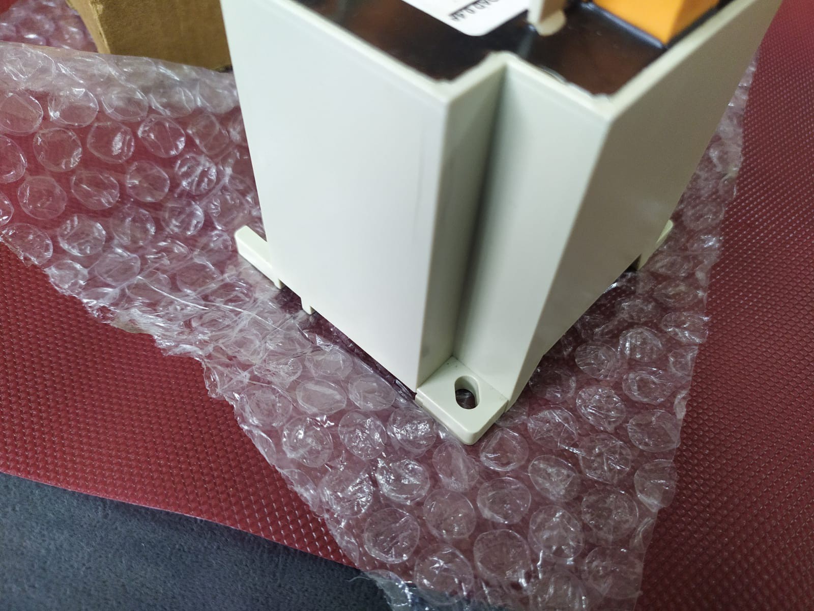 NORATEL FR78B-230230 ISOLATING TRANSFORMER 90VA Ip20 Pri V 230-250V Sec V 230V