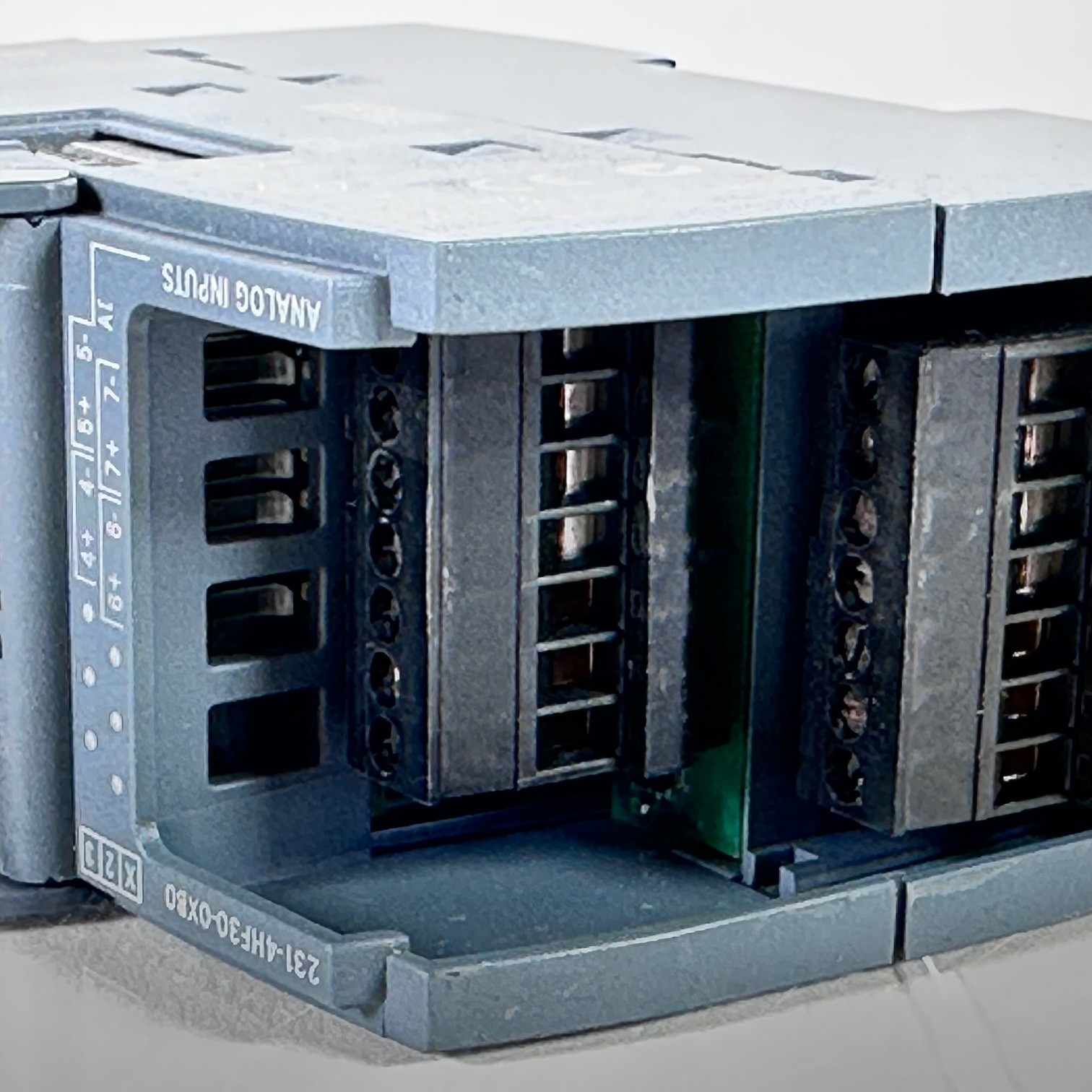 SIEMENS SIMATIC S7-1200 SM 1231 AI 6ES7 231-4HF30-0XB0 (USA Seller)