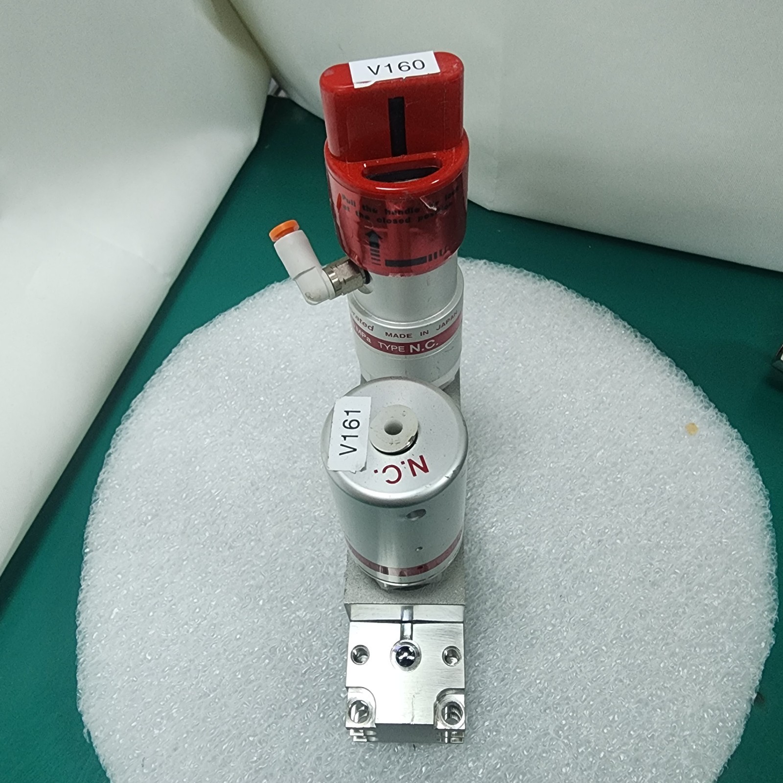 Lam 766-077821-103 Rev D,Fujikin 2xO.P. 0.5~0.6 Mpa Type NC Valve Assy,Use+97338
