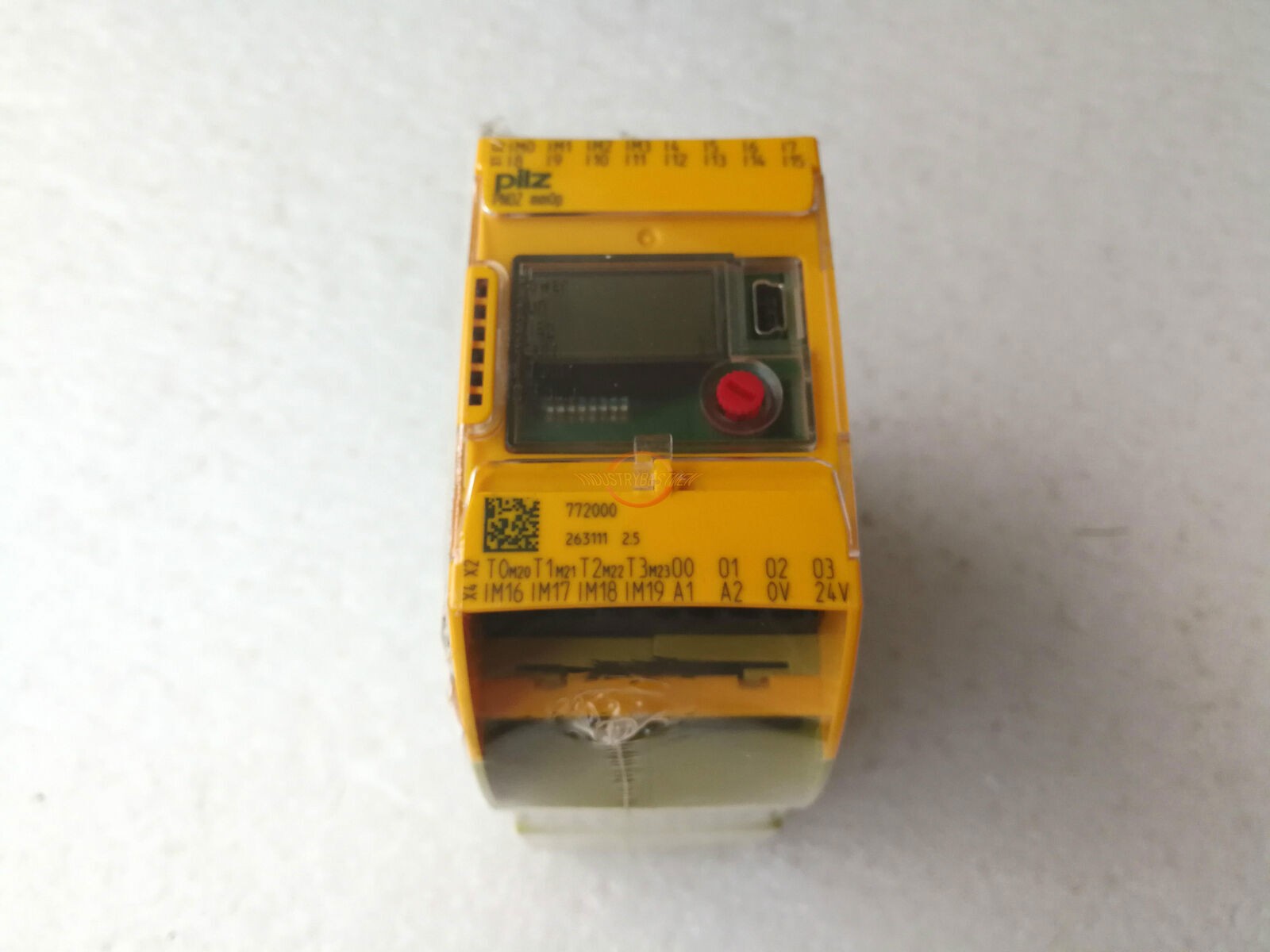 1PC Brand New Pilz PNOZ mm0p 772000 Safety Relay